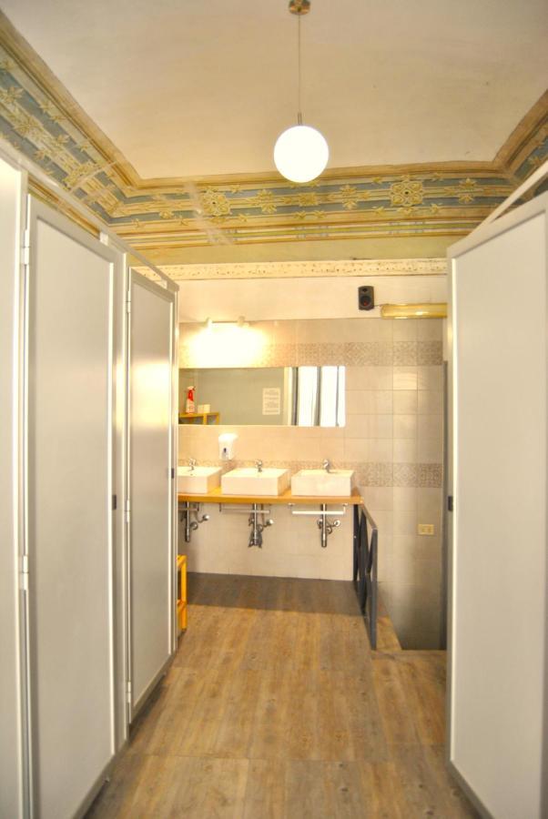 Balarm - Hostel And Bar Палермо Екстериор снимка